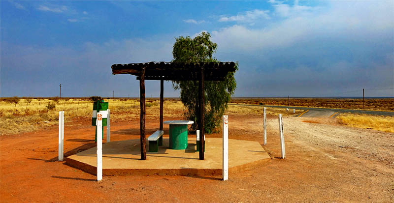 MIT DEM MIETWAGEN DURCH NAMIBIA? 9 rastplatz namibia rundreise mietwagen tipps