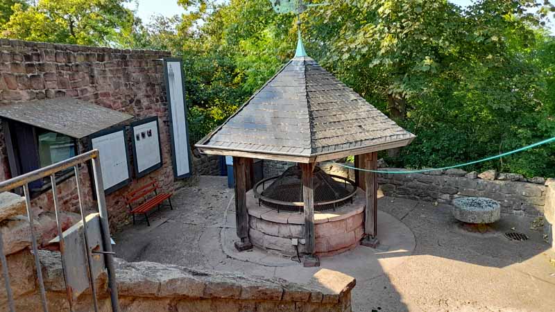 Kyffhäuser-Denkmal 10 tiefer burg brunnen kyffhäuser denkmal