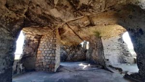 Burg Regenstein und Sandhöhlen im Heers 16 innenräume burg ruine regenstein harz blankenburg