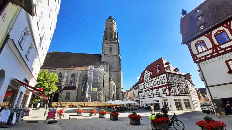 Nördlingen Stadtmauer-Rundgang 26 daniel kirche turm nördlingen ries bayern schwaben