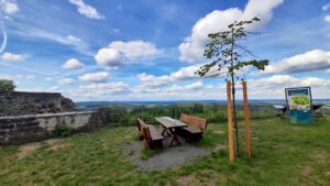 picknick ruine bramberg bank ausflug hassberge