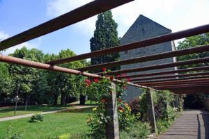 PARKS UND PRIVATE GÄRTEN 9 burg garten park rothenburg ob der tauber