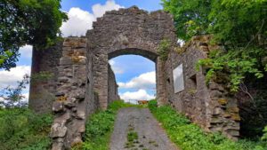 burg tor ruine bramberg ausflug wanderung erlebnistour hassberge