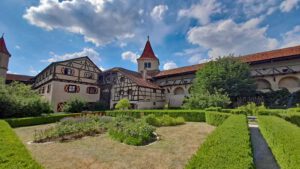 burghof hauptburg harburg schwaben bayern