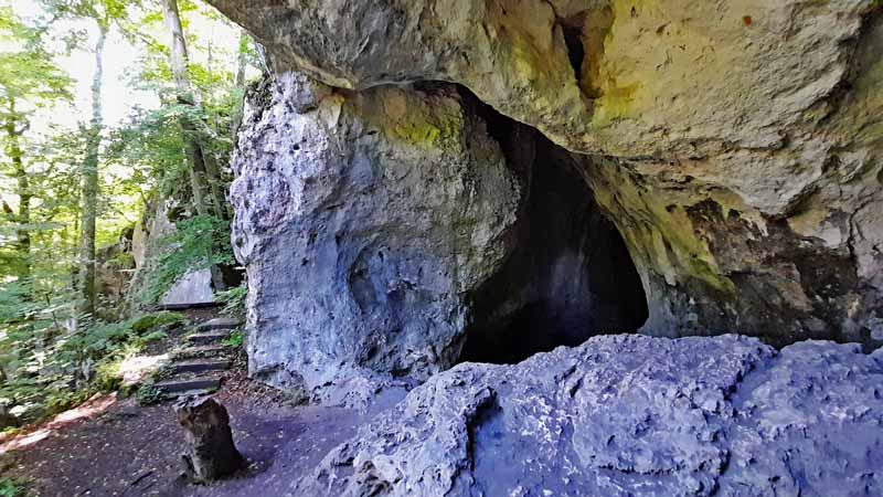 Essing: Kunstweg, Klausenhöhlen und Burg Randeck 10 klausenhöhle essing altmühltal wanderung rundweg bayern niederbayern