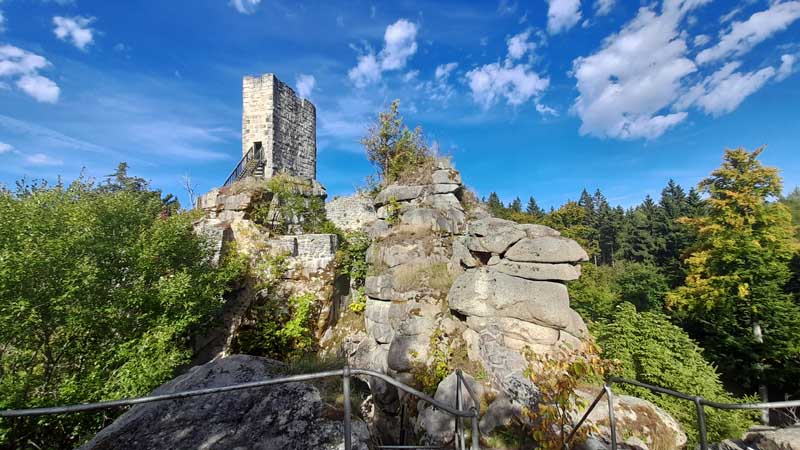 von der ruine weißenstein zum oberpfalzturm wandern steinwald bayern