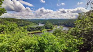 blick auf die saaleschleife burgk burgkhammer schleiz wanderung