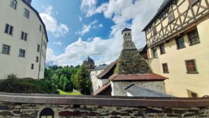 blick auf den kamin der küche im schloss burgk schleiz thüringen ausflug