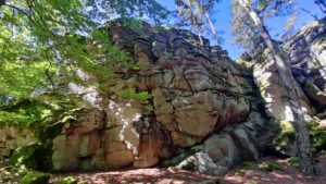 Kleine Felsenwanderung im Naturpark Steinwald 16 räuberfelsen pfaben erbendorf steinwald kleine felsenwanderung