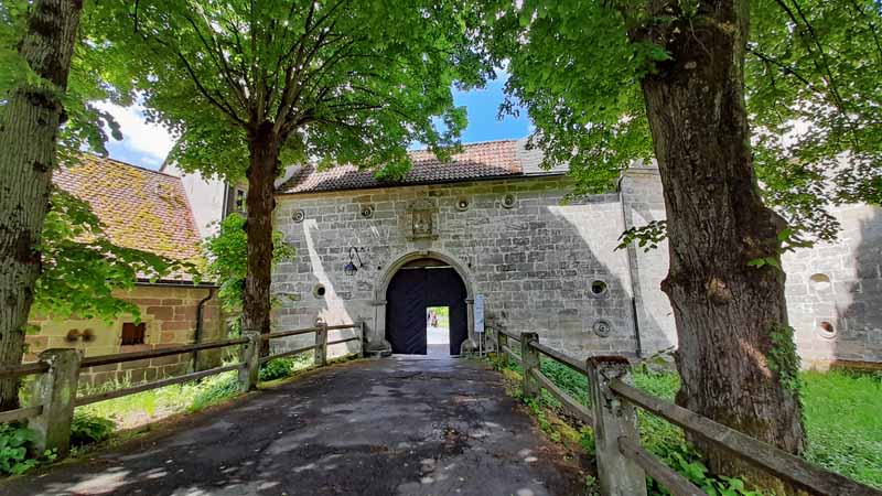 Wasserschloss Mitwitz (Frankenwald) 6 eingang tor torhaus vorburg wasserschloss mitwitz frankenwald
