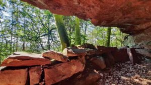 geiersteine tour lug rastplatz grotte sandsteinfelsen