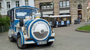 bad kissingen arkadenbau kurgarten rhoen bayern kurbaehnle bimmelbahn