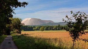Naturschutzgebiet Rhäden am Monte Kali 5 naturschutzgebiet rhäden monte kali thüringen hessen grünes band