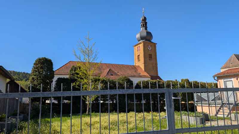 Naturlehrpfad Weißenohe zur Lillachquelle 6 pfarrkirche ehemaliges kloster weissenohe lillachtal fränkische schweiz
